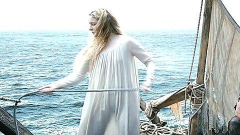Pic: Morfydd Clark in The Lord of the Rings: The Rings of Power (2022)