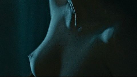 Pic: Devrim Lingnau in The Empress (2022)