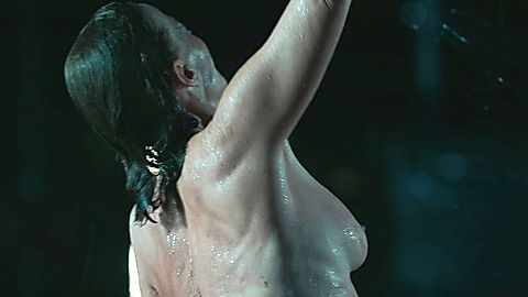 Pic: Sigourney Weaver in The Good House (2022)