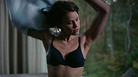 Pic: Sosie Bacon in Smile (2022)