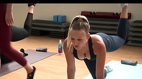 Pic: Gracie Dzienny in The Sex Lives of College Girls (2021)