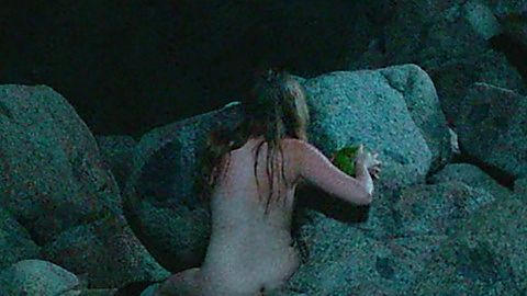 Pic: Anna Konkle in The Drop (2022)
