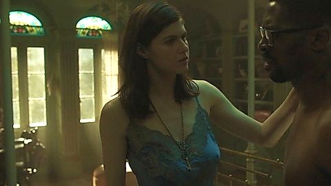 Pic: Alexandra Daddario in Anne Rice's Mayfair Witches (2023)