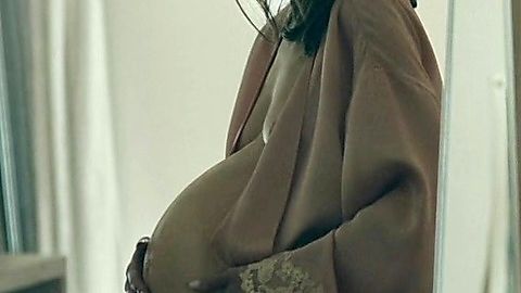 Pic: Emilia Clarke in The Pod Generation (2023)
