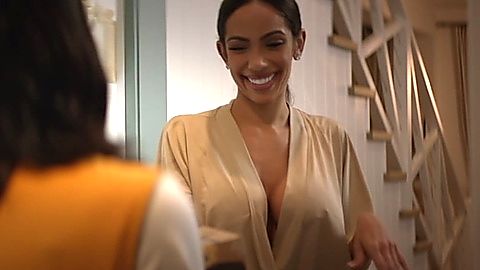 Pic: Erica Mena in The Assistant (2023)