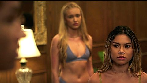 Pic: Chloe Rose Robertson in Wolf Pack (2023)
