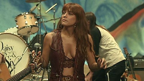 Pic: Riley Keough in Daisy Jones & the Six (2023)