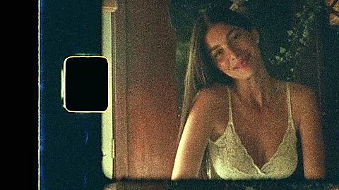 Pic: Camila Morrone in Daisy Jones & the Six (2023)