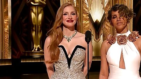 Pic: Jessica Chastain in The Oscars (1953)