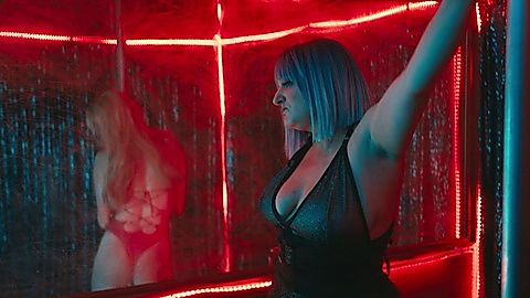 Pic: Daisy May Cooper in Rain Dogs (2023)