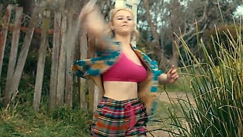 Pic: Thomasin McKenzie in Totally Completely Fine (2023)