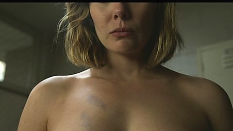 Pic: Elizabeth Olsen in Love & Death (2023)