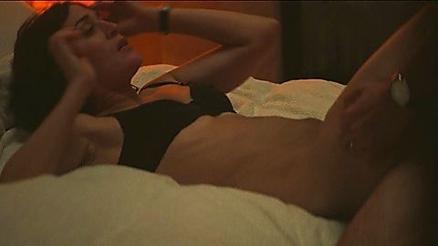 Pic: Lizzy Caplan in Fatal Attraction (2023)
