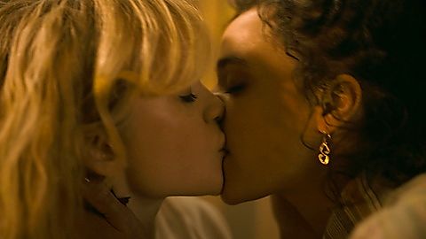 Pic: Sasha Lane in The Crowded Room (2023)