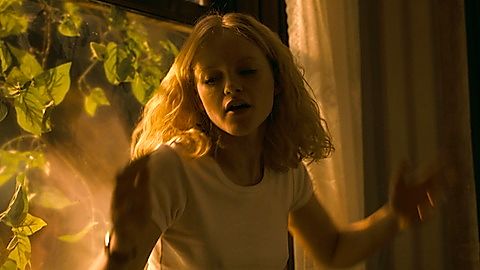 Pic: Emma Laird in The Crowded Room (2023)