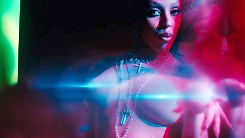 Pic: Doja Cat in Attention (2023)