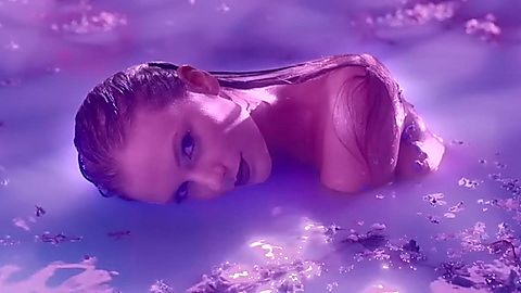 Pic: Taylor Swift in Lavender Haze (2023)