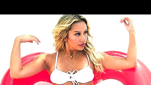 Pic: Yazmin Marziali in Too Hot to Handle (2020)