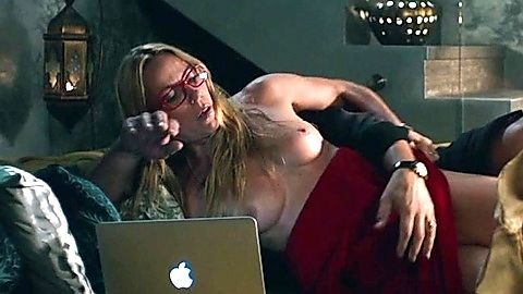 Pic: Diana Mórová in Scumbag (2020)