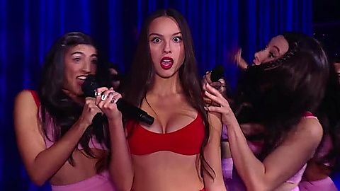 Pic: Olivia Rodrigo in MTV Video Music Awards (1984)
