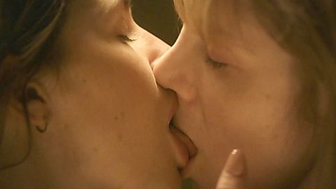 Pic: Iris Jodorowsky in Between Us (2023)