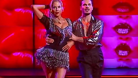 Pic: Mira Sorvino in Dancing with the Stars (2005)