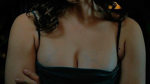 Pic: Rose Williams in Locked In (2023)