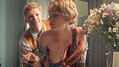 Pic: Mariya Lisovaya in The Darkest Hour (2021)