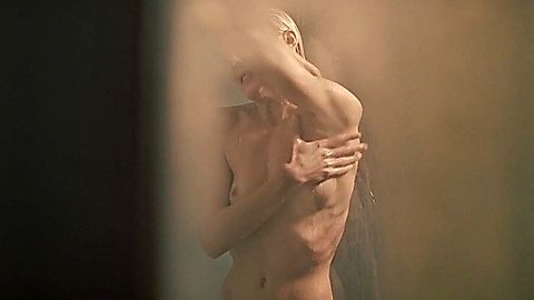 Pic: Alyona Mikhailova in The Darkest Hour (2021)
