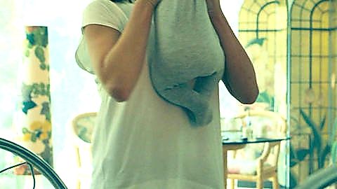 Pic: Susana Abaitua in The Farads (2023)