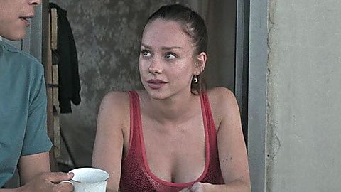 Pic: Ester Expósito in Lost in the Night (2023)