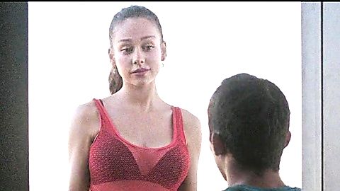 Pic: Ester Expósito in Lost in the Night (2023)