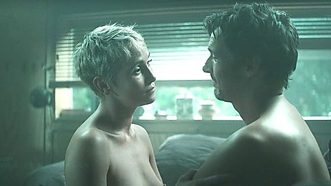 Pic: Peri Baumeister in The Signal (2024)
