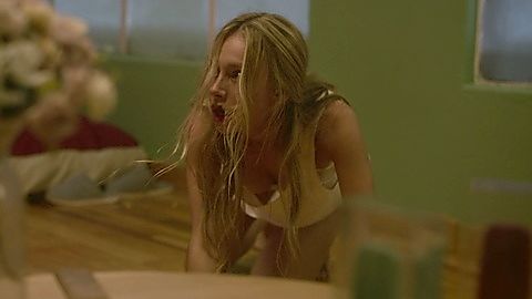 Pic: Ester Expósito in Bandidos (2024)