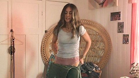 Pic: Alison Brie in Apples Never Fall (2024)