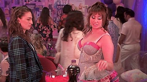 Pic: Catherine Cohen in Girls5eva (2021)