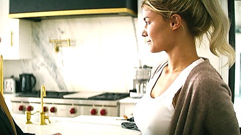 Pic: Sarah Jones in A Man in Full (2024)