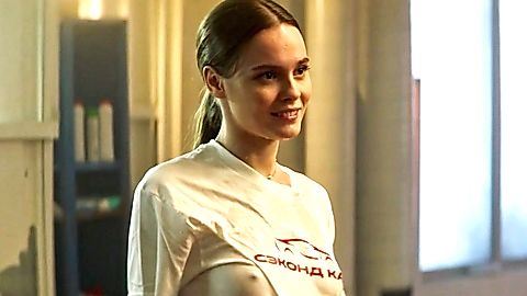 Pic: Angelina Strechina in Sisters (2021)