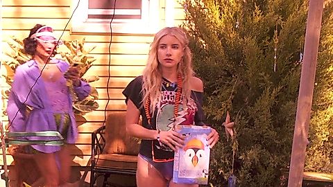 Pic: Emma Roberts in Space Cadet (2024)