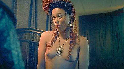 Pic: Clarisse Lhoni-Botte in The Serpent Queen (2022)
