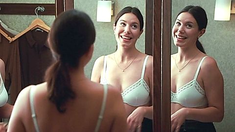 Pic: Magalie Lépine-Blondeau in The Nature of Love (2023)