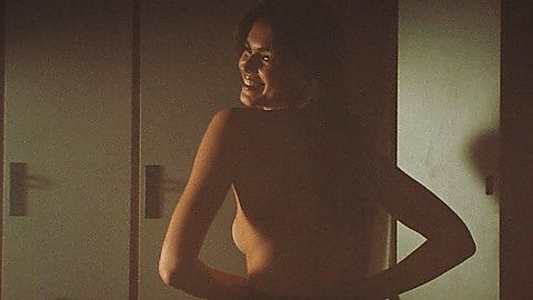 Pic: Kaia Gerber in Shell (2024)