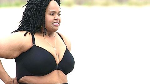 Pic: Natasha Rothwell in How to Die Alone (2024)