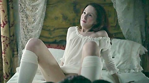 Pic: Roxane Duran in Marie Antoinette (2022)