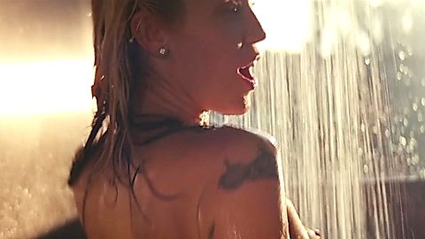 Pic: Miley Cyrus in Flowers (2023)