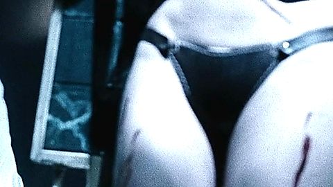 Pic: Isabelle Van Waes in FearDotCom (2002)