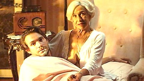 Pic: Kathryn Hunter in The Front Room (2024)