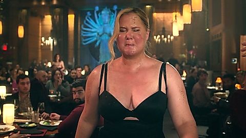 Pic: Amy Schumer in Kinda Pregnant (2025)