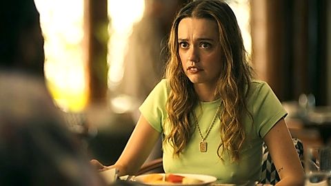Pic: Aimée-Lou Wood in The White Lotus (2021)