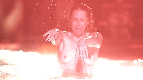 Pic: Carrie Coon in The White Lotus (2021)